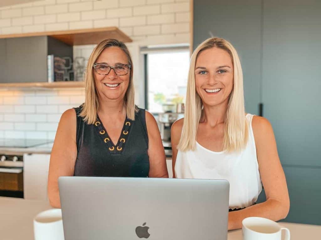 We want you to be part of our tribe. You will be motivated, encouraged and mentored to build your profitable e-commerce business with Jen and Elke Clarke, 